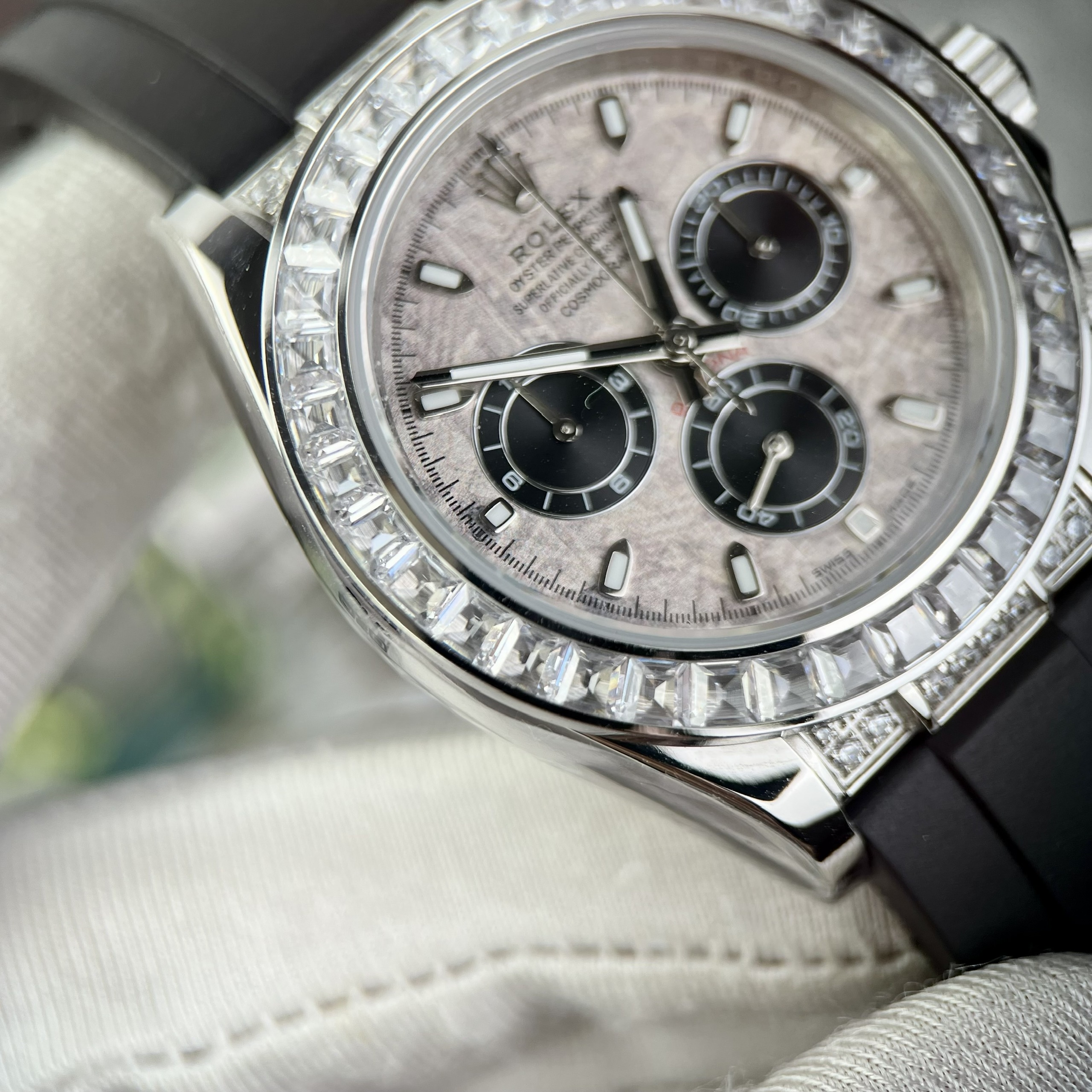 Đồng hồ Rolex Daytona nam mặt thiên thạch Rep 11 thụy sỹ 40mm (2) Đồng hồ Rolex Daytona nam mặt thiên thạch Rep 11 thụy sỹ 40mm (2)