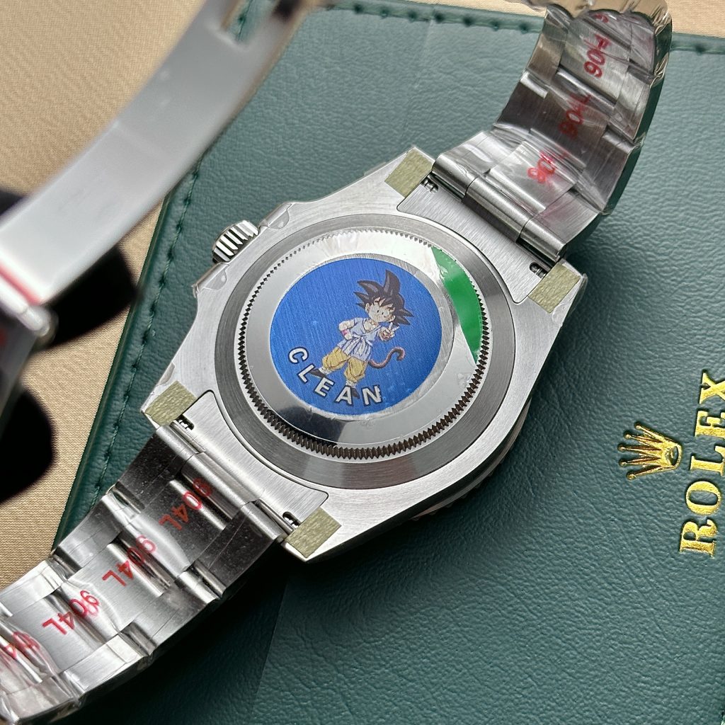 Đồng hồ Rolex Submariner Hulk màu xanh Rep 11 Thụy Sỹ Clean Factory 40mm (2)