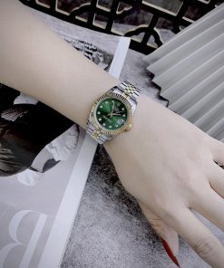 Đồng hồ Rolex giá 2 triệu Datejust nữ mặt xanh lá cây 31mm (1)