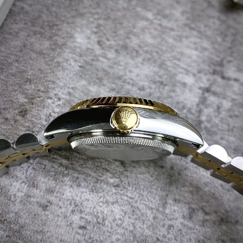 Đồng hồ Rolex giá 2 triệu Datejust nữ mặt xanh lá cây 31mm (1)