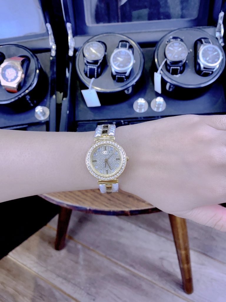 Đồng hồ nữ Guess Gala Like Auth dây ngọc trai