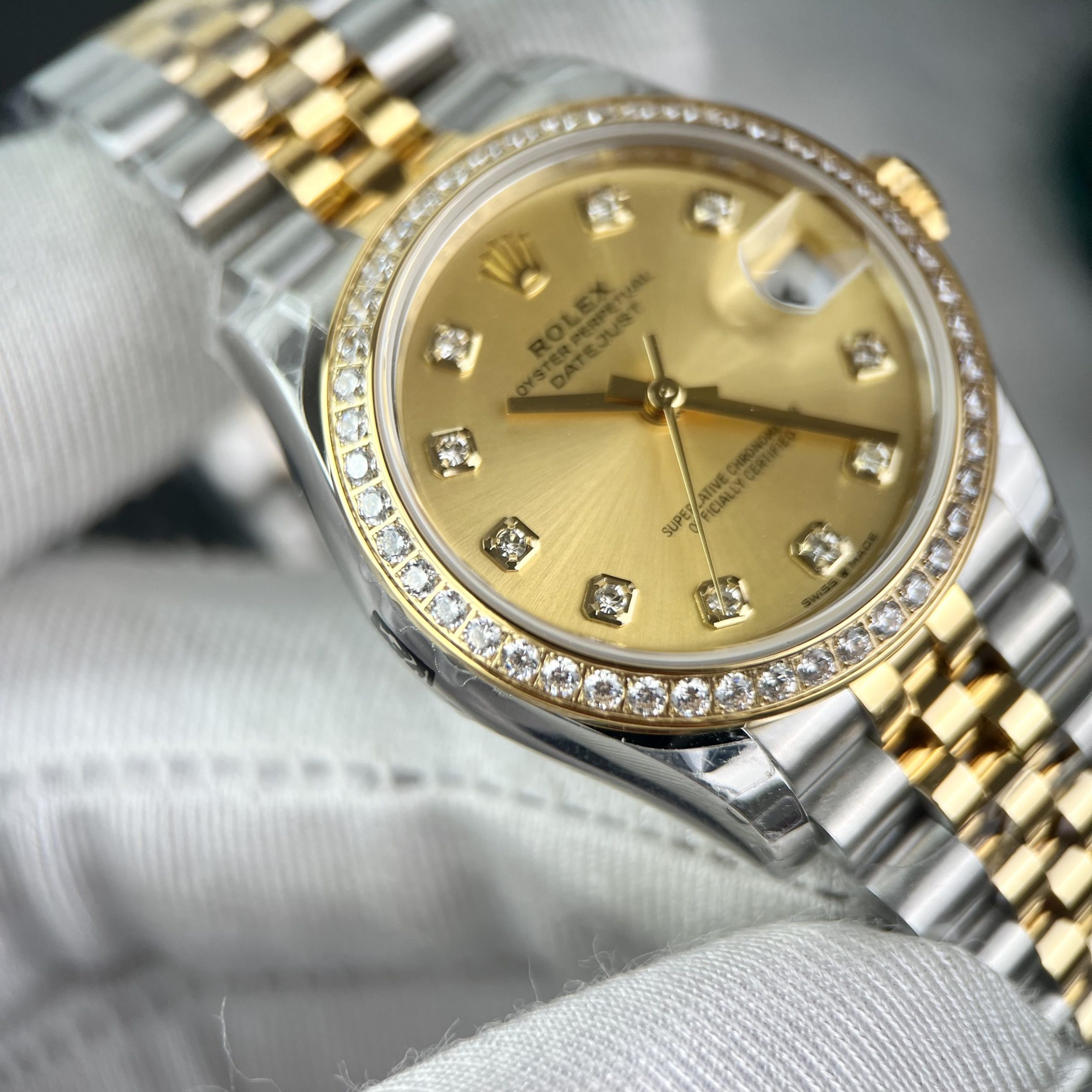Đồng hồ nữ Rolex DateJust Replica 11 Thụy Sỹ EW Factory 31mm (5) Đồng hồ nữ Rolex DateJust Replica 11 Thụy Sỹ EW Factory 31mm (2)