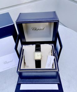 Đồng hồ nữ dây da Chopard siêu cấp mặt vuông mạ vàng 30mm (1)