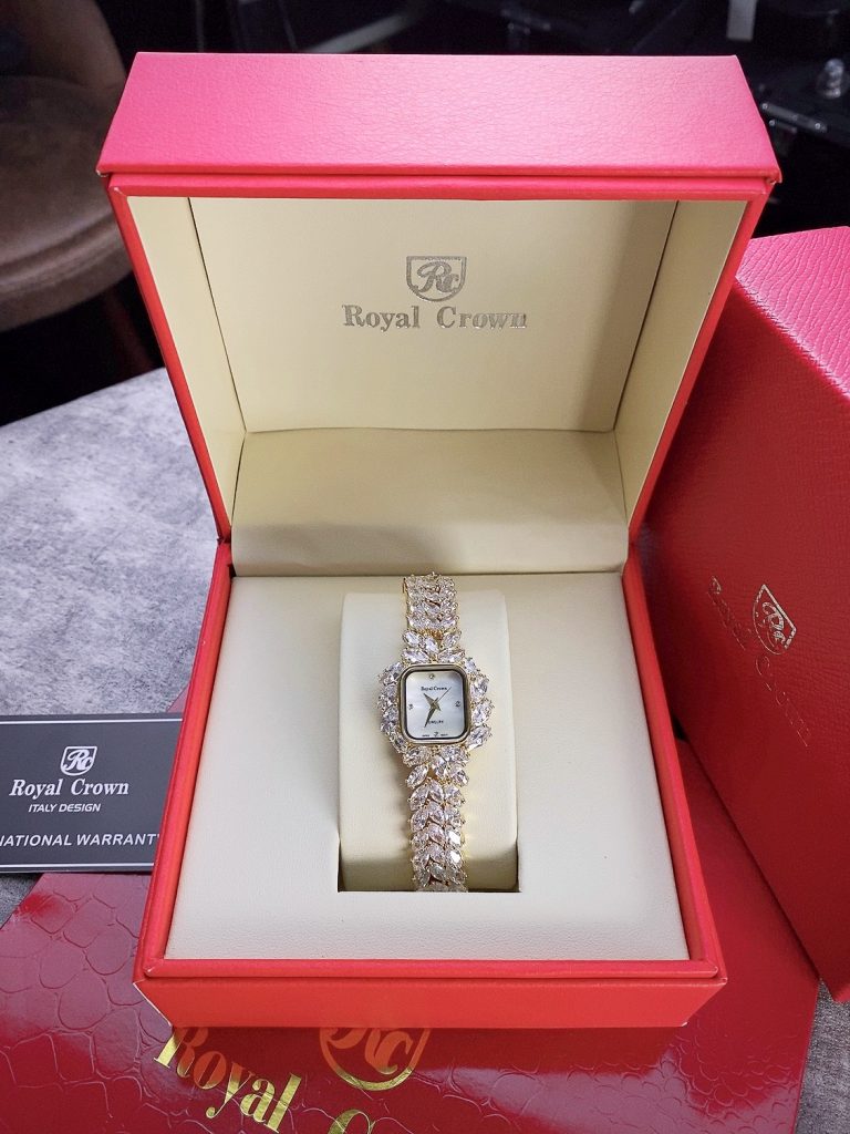 Đồng hồ nữ Royal Crown đính đá mặt xà cừ Like Auth 30mm