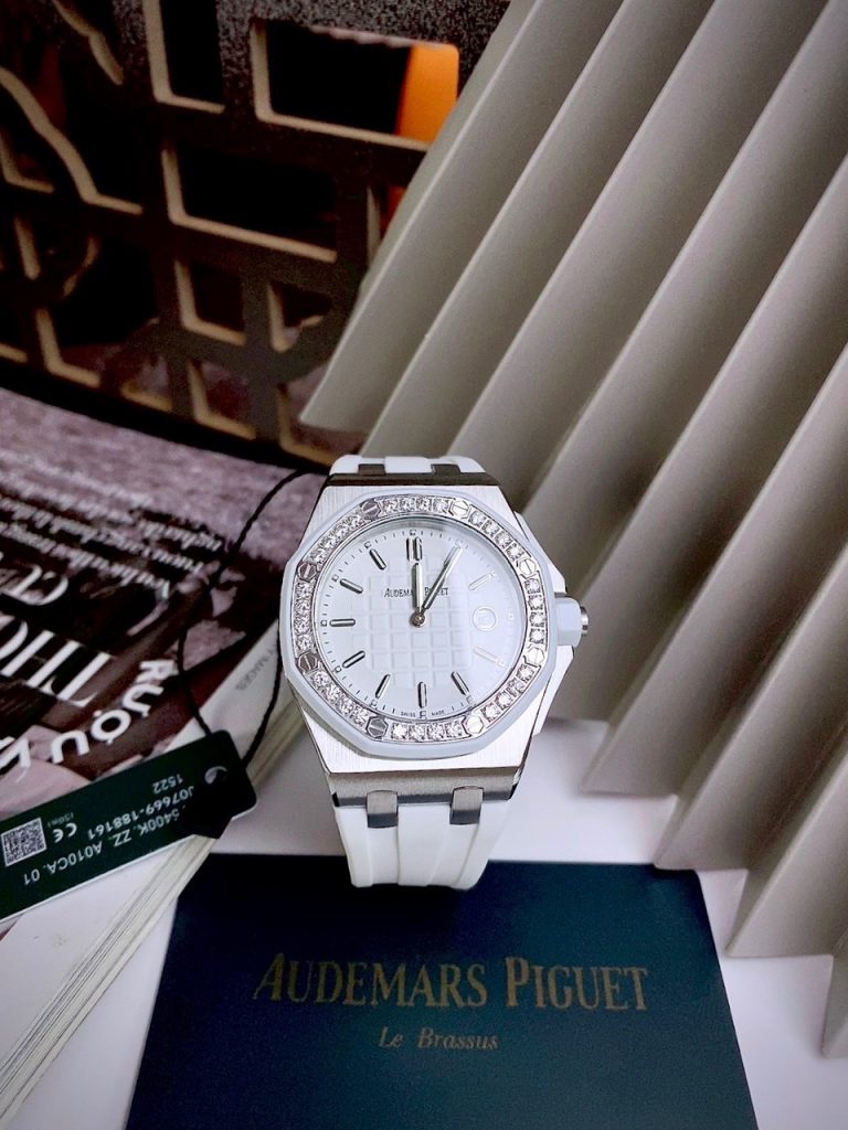 Đồng hồ Audemars Piguet Royal Oak Offshore màu trắng Fake Cao Cấp 37mm (2)