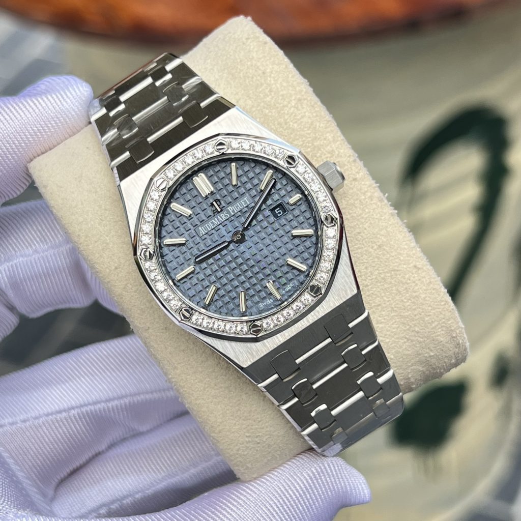 Đồng hồ Audemars Piguet Royal Oak Rep 11 Thụy Sỹ nữ đính đá 33mm (2)