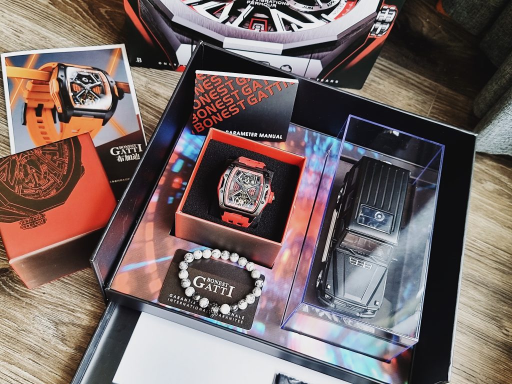 Đồng hồ Bonest Gatti 5501 chính hãng màu đỏ lộ máy 45mm