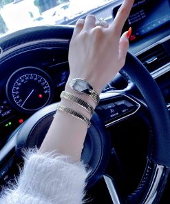 Đồng hồ Just Cavalli màu demi nữ dáng rắn cuốn Like Auth 33mm (2)