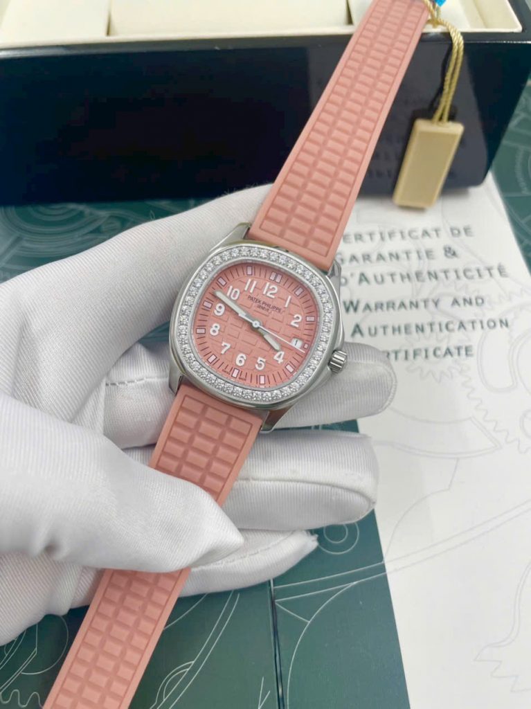 Đồng hồ Patek Philippe Aquanaut nữ dây cao su