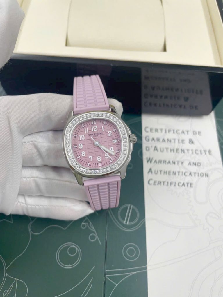 Đồng hồ Patek Philippe Aquanaut nữ đính đá