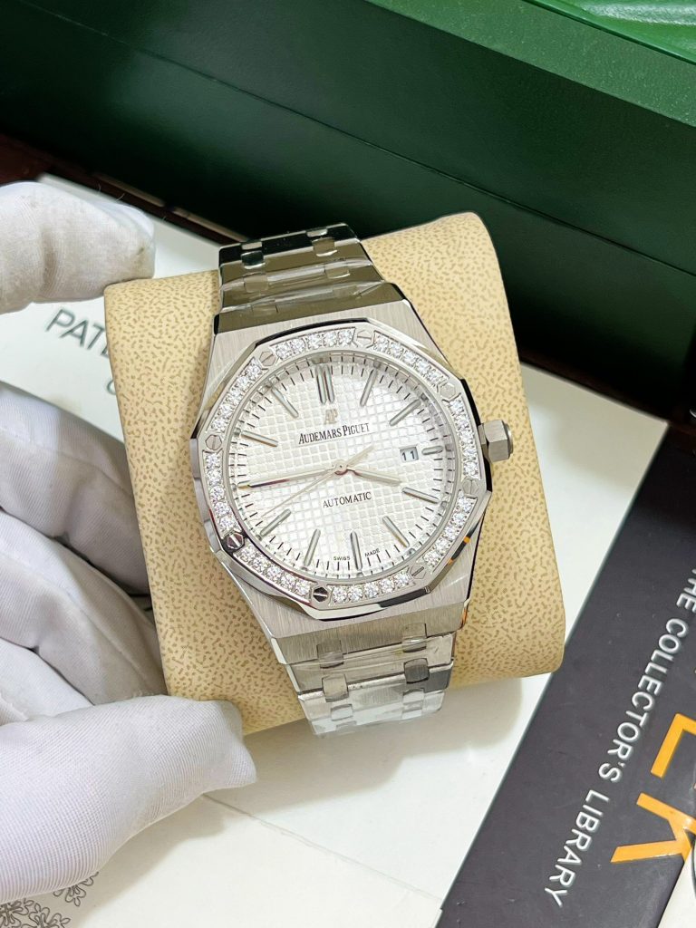 Đồng hồ nam Audemars Piguet mặt trắng đính đá Fake giá rẻ 41mm (2)