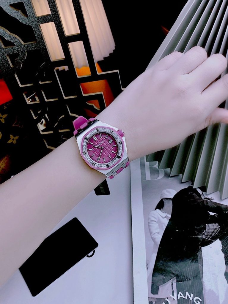 Đồng hồ nữ Audemars Piguet Royal Oak Offshore màu tím Fake máy Nhật 37mm (2)