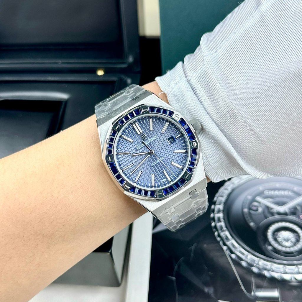 Đồng hồ Audemars Piguet Fake máy cơ Nhật nam đính đá baguette 41mm (2)