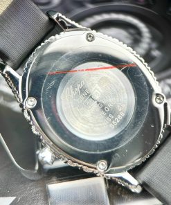 Đồng hồ Chopard L'heure Du Diamant đính đá mặt khảm xà cư Fake cao cấp 28x32mm (2)