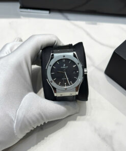 Đồng hồ Hublot nam siêu cấp máy cơ Nhật Bản ZF Hublot Classic Fusion màu đen - DWatch H01