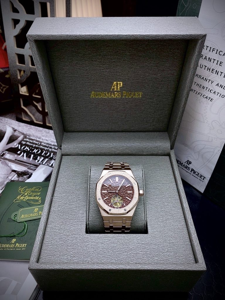 Đồng hồ Audemars Piguet Roal Oak nam máy cơ Nhật vàng hồng 41mm