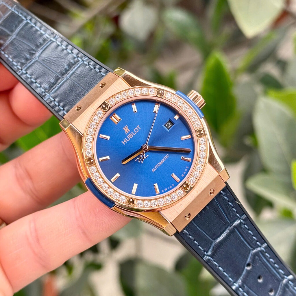 Đồng hồ Hublot nam siêu cấp ZF Nhật king gold đính đá Super Fake 1:1 42mm - DWatch