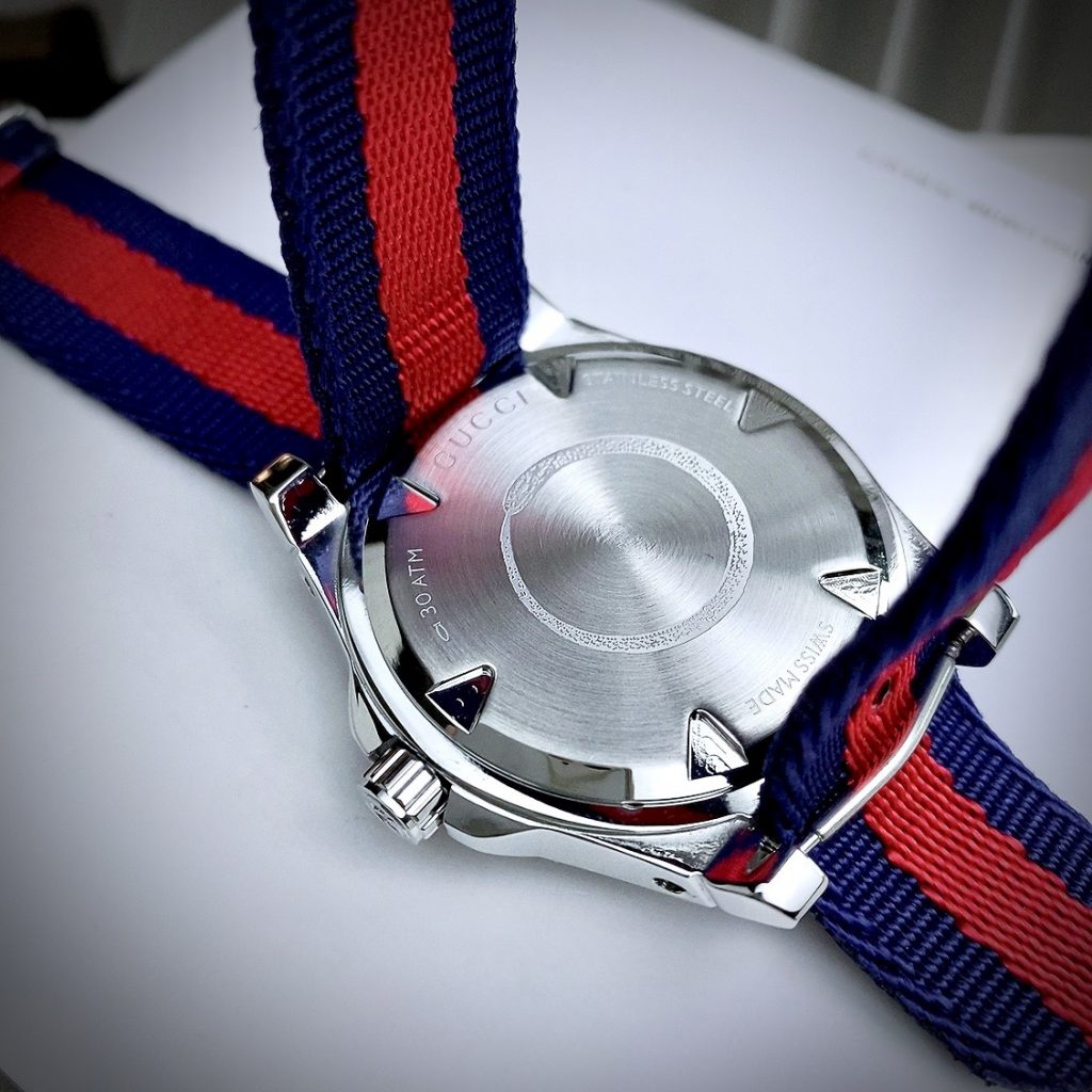 Đồng hồ like auth Gucci Drive YA136352 nam dây nato 40mm