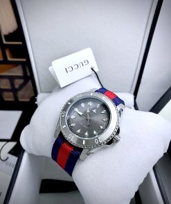 Đồng hồ like auth Gucci Drive YA136352 nam dây nato 40mm