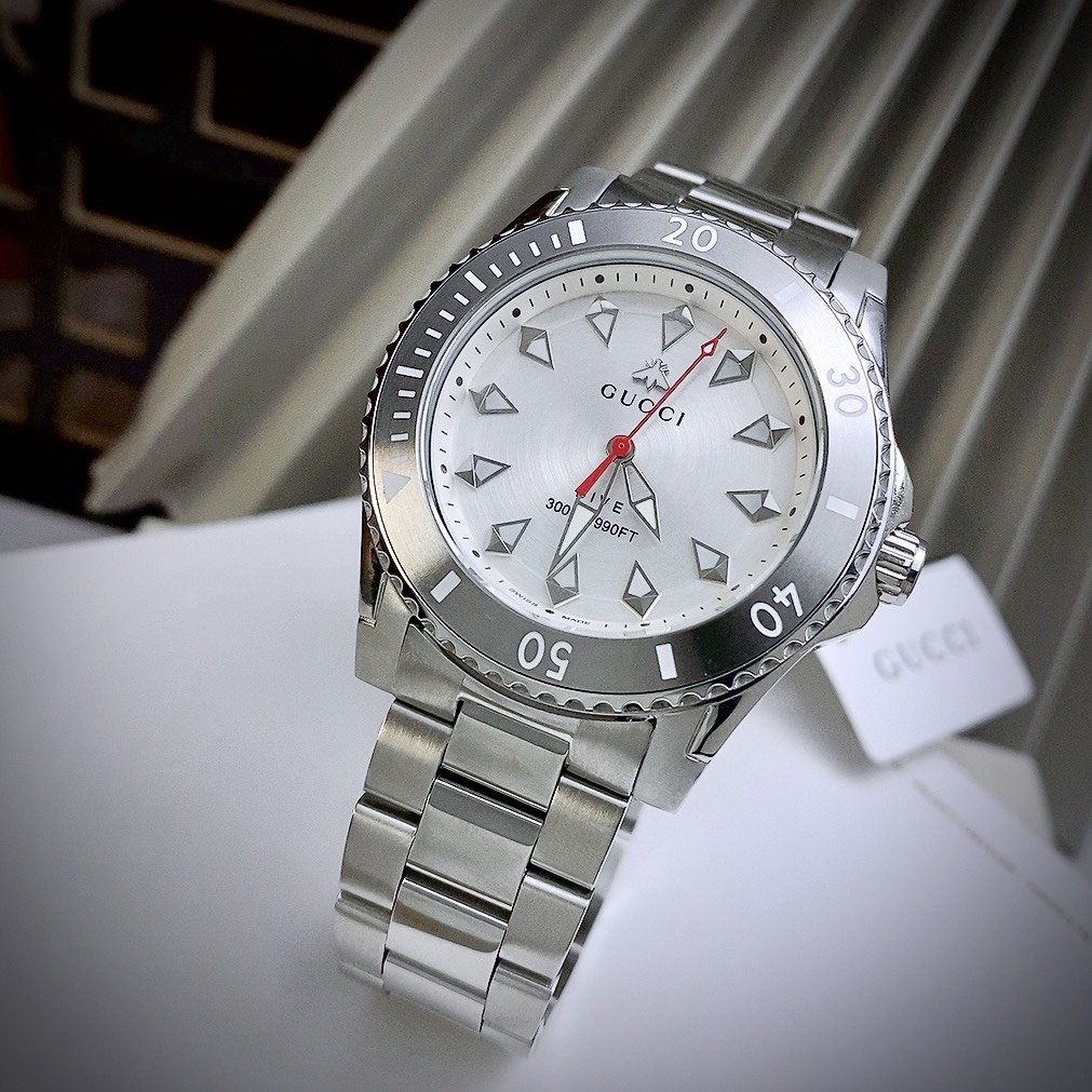 Đồng hồ nam like auth Gucci YA 136353 dây kim loại 40mm