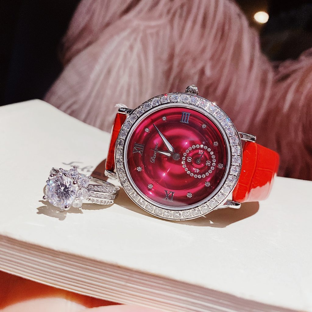 Đồng hồ Davena chính hãng nữ Davena 31903 dây da màu đỏ đính đá 37mm