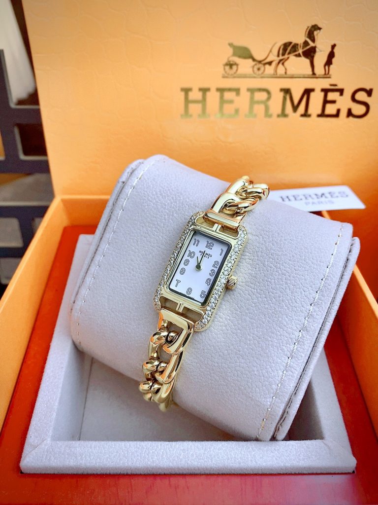 Đồng hồ Hermes nữ HERMES NANTUCKET màu vàng Gold đính đá 20x34mm