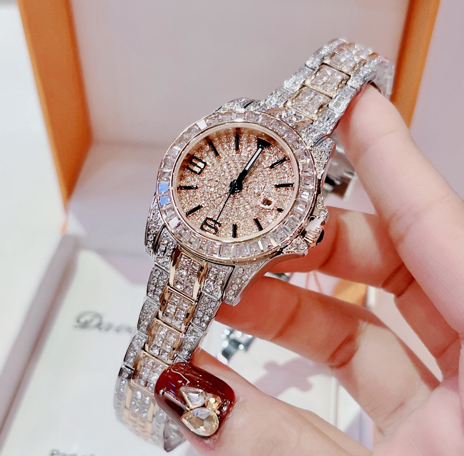 Đồng hồ chính hãng Davena nữ Davena 60313 Demi Rose đính đá (6) Đồng hồ chính hãng Davena nữ Davena 60313 Demi Rose đính đá