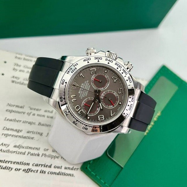 Unveiling the World of Replica Watches Why Choose Dwatch for Your Timepiece Needs (1)