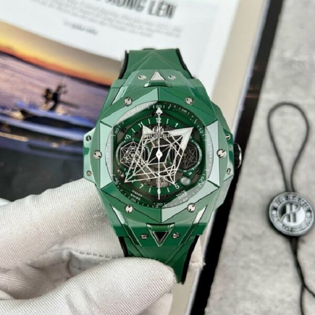 dwatch-giai-dap-nen-hay-khong-nen-mua-dong-ho-rep (3)