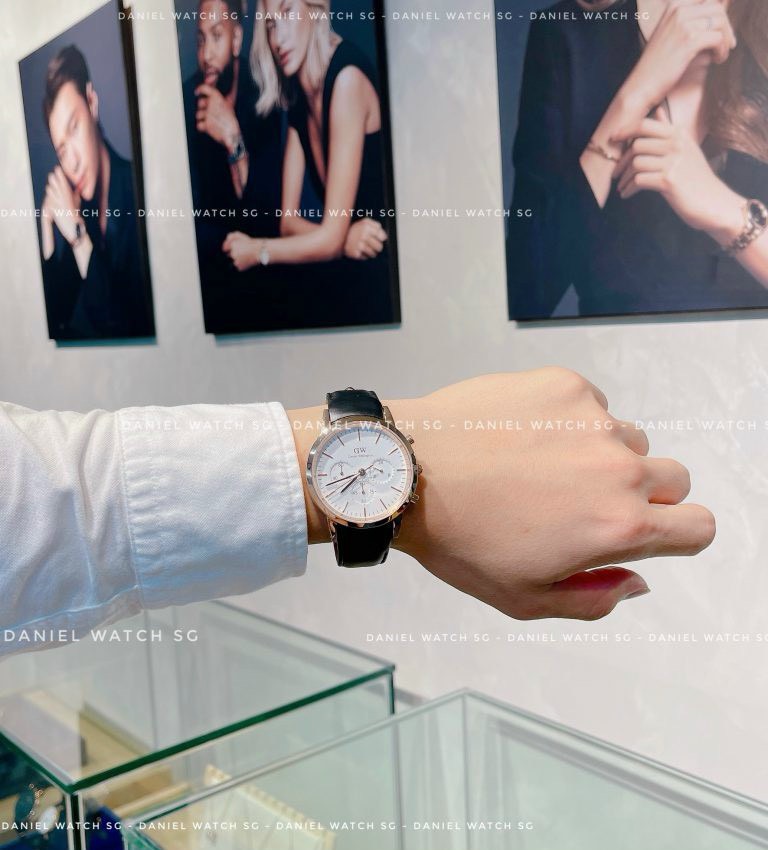 Đồng hồ Daniel Wellington Iconi Chrograph nam mặt trắng Super Fake 42mm
