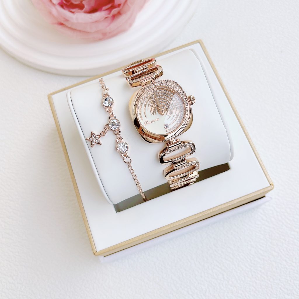 Đồng hồ Davena nữ 60321 chính hãng dáng lắc tay đính đá 30mm (1)
