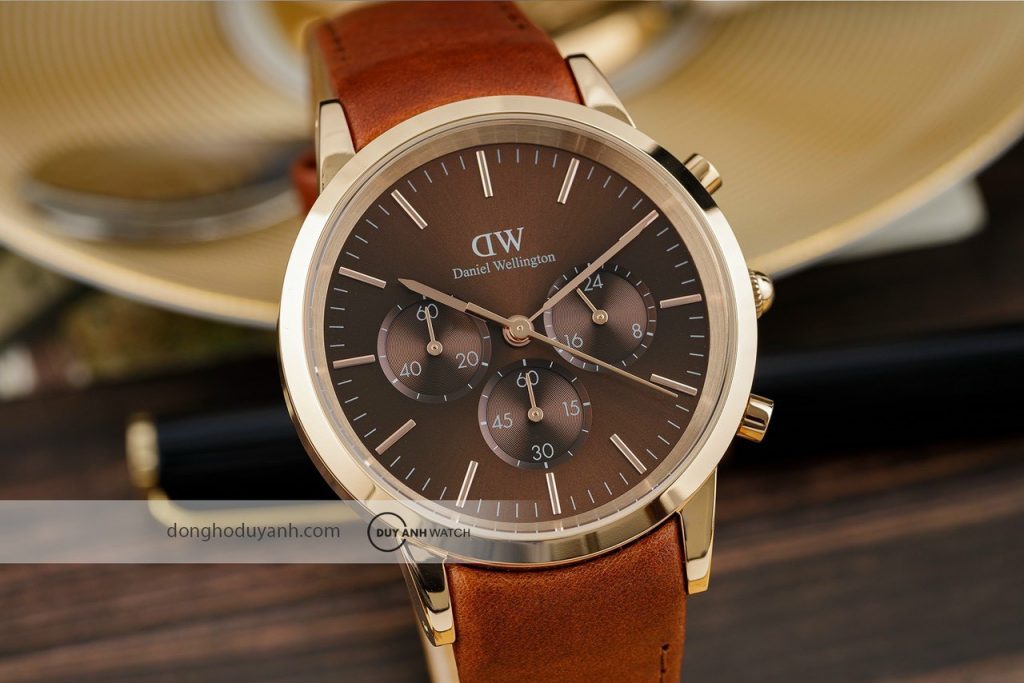 Đồng hồ Dw Chrograph nam dây da DW00100646 Fake giá rẻ 42mm