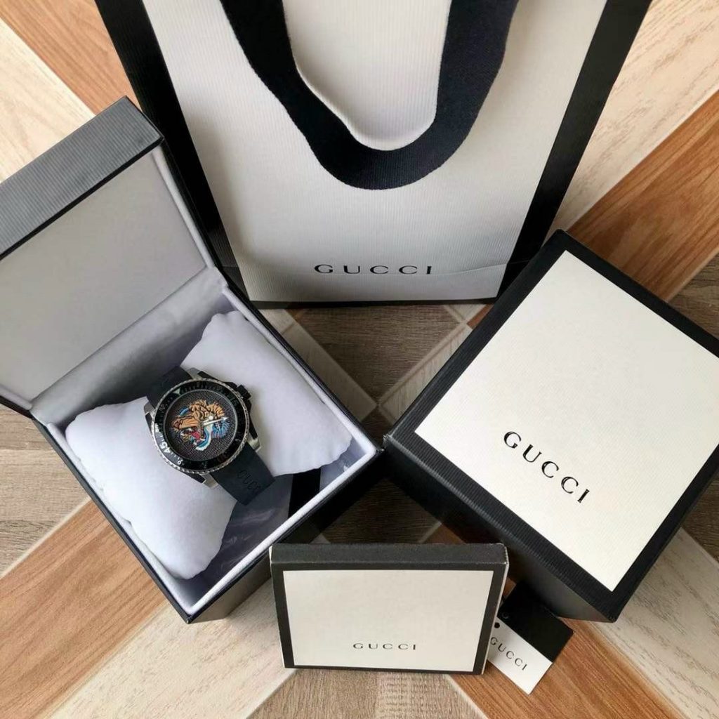 Đồng hồ Gucci Dive Tiger Ya136318 nam dây cao su 40mm