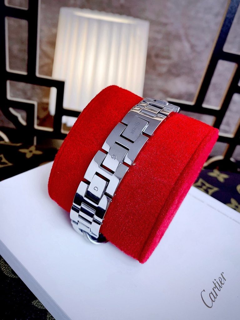 Đồng hồ Guess Chain Bracelet nữ dây kim loại W1030L3 Like auth 28mm