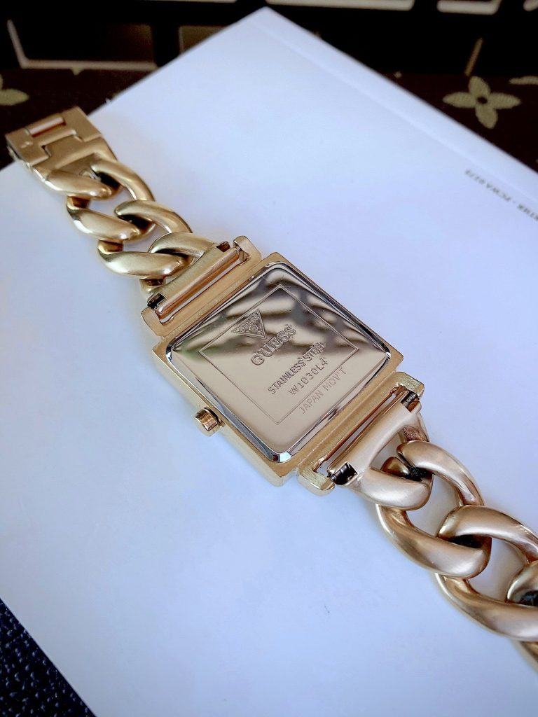 Đồng hồ Guess Chain Bracelet nữ đính đá W1030L4 Like auth 28x28mm