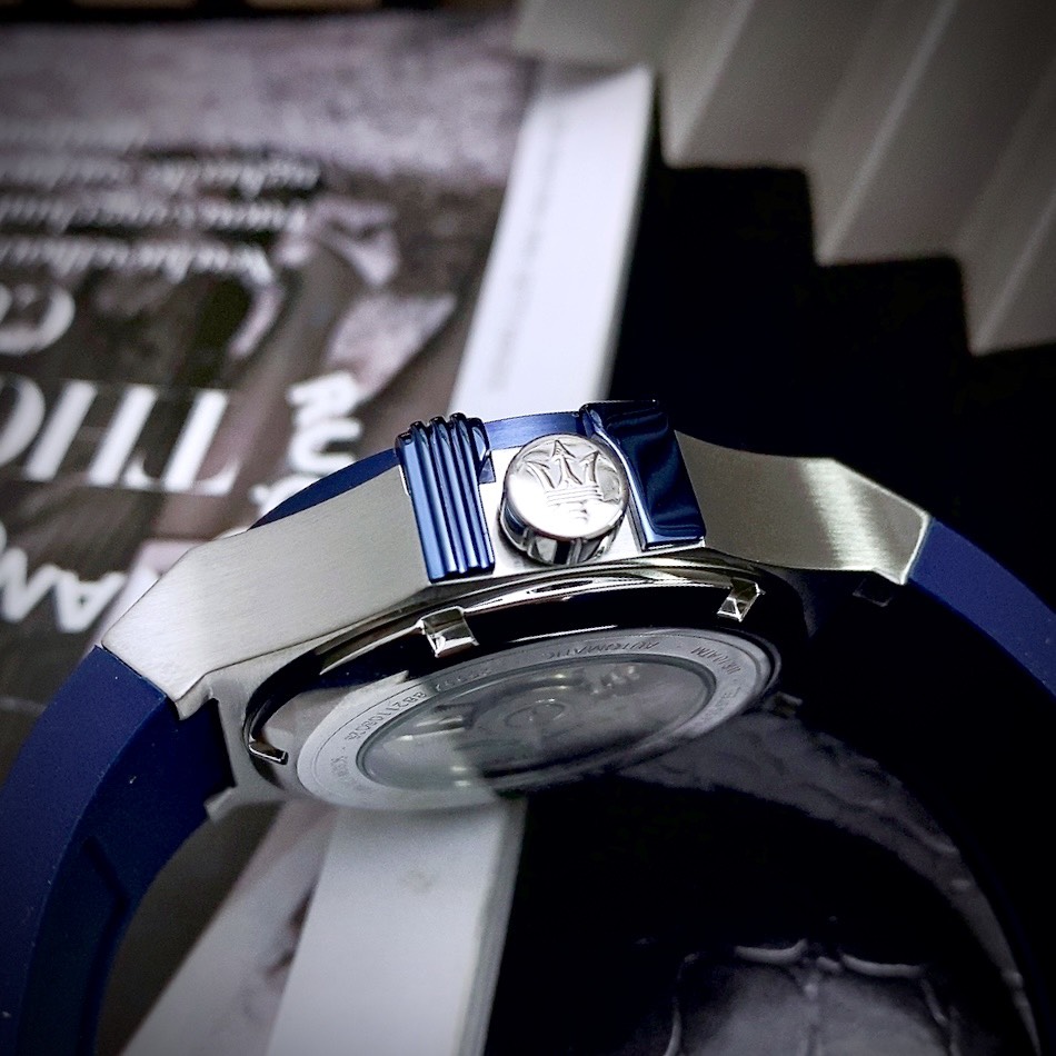 Đồng hồ Maserati Uomo Potenza R88211008028 nam dây cao su 42mm