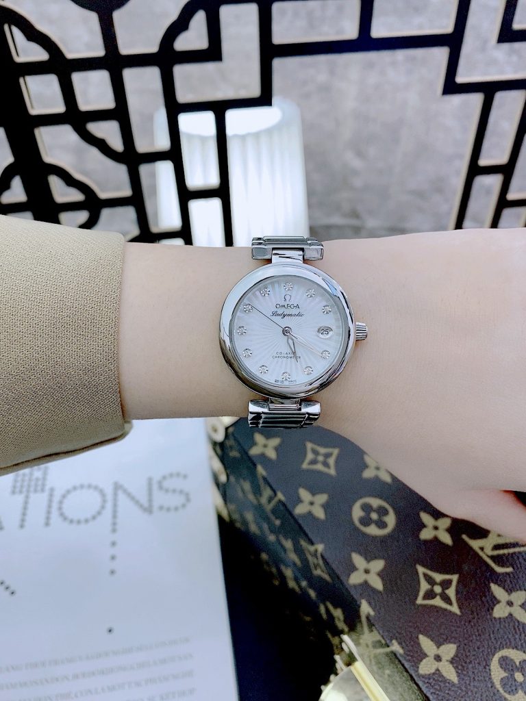 Đồng hồ Omega Ladymatic nữ mặt trắng Super Fake giá rẻ 34mm