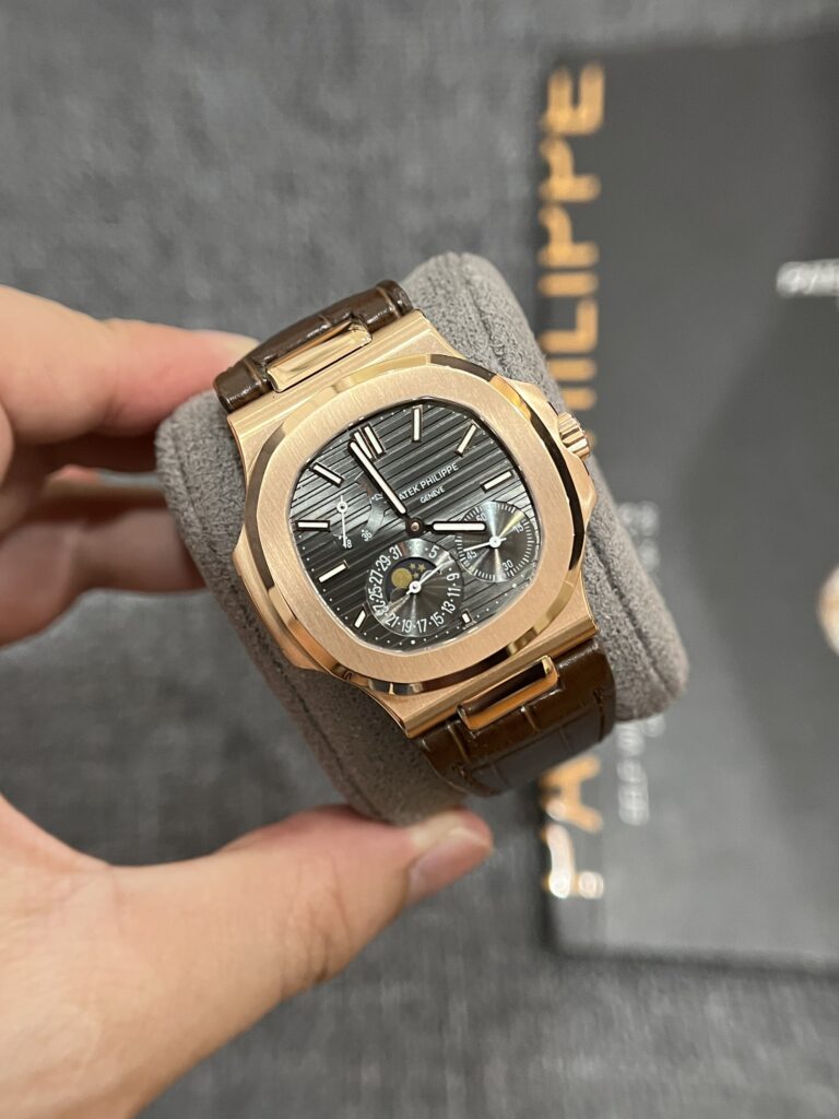 Đồng hồ Patek Philippe Nautilus 5712R Replica 11 màu nâu 40mm