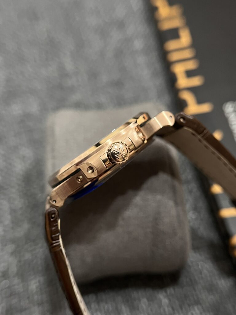 Đồng hồ Patek Philippe Nautilus 5712R Replica 11 màu nâu 40mm