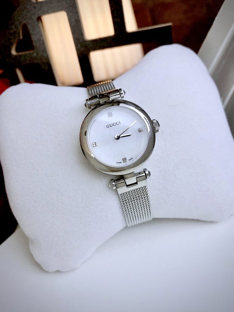Đồng hồ nữ Gucci Pearl Diamantissima mặt trắng Like Auth 27mm
