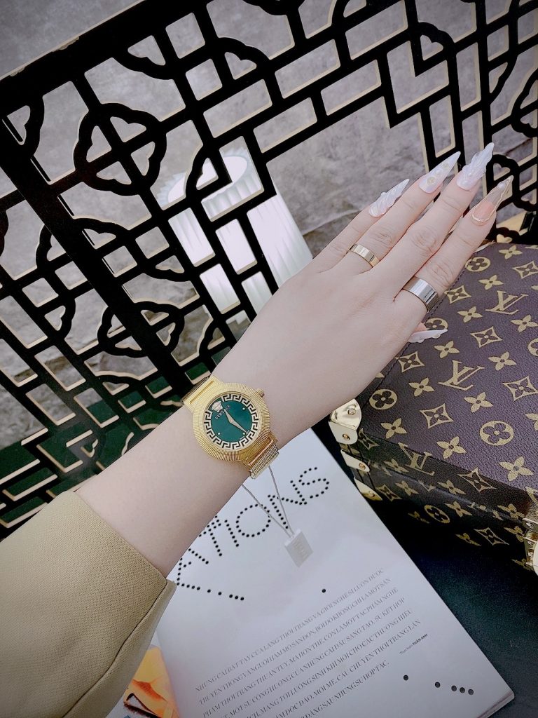 Đồng hồ nữ Versace Greca Chic màu Vàng Gold Like auth 36mm