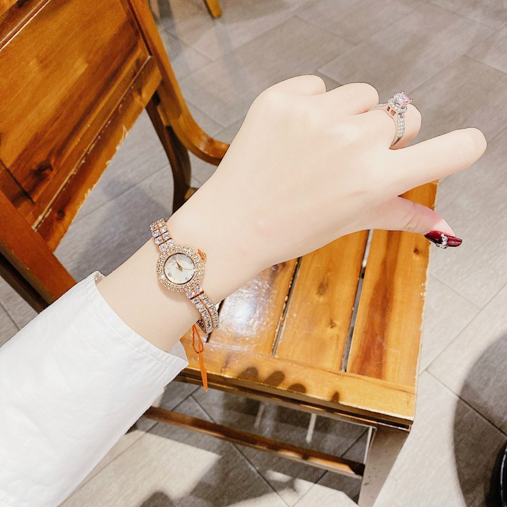 Đồng hồ nữ mặt nhỏ Davena Austria 60858 chính hãng đính đá 28mm