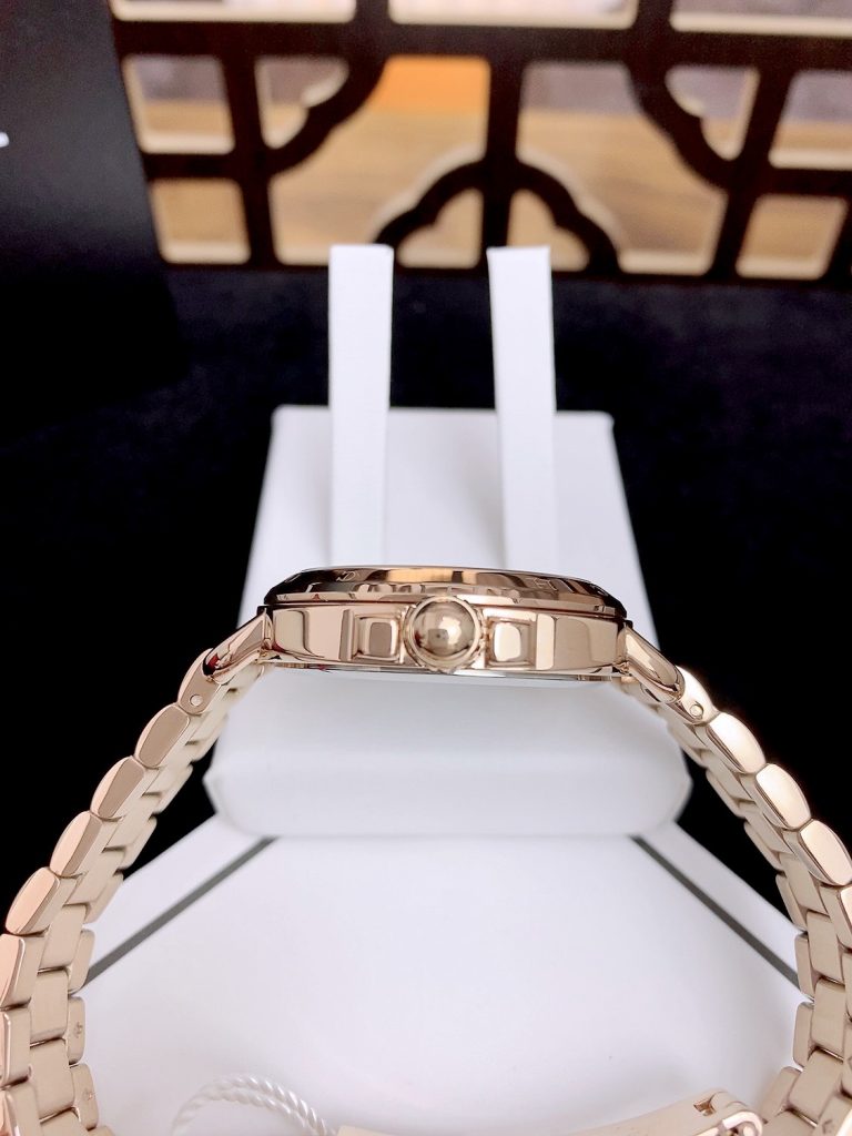 Đồng hồ Coach Tatum nữ mặt tròn đính đá Like Auth 34mm