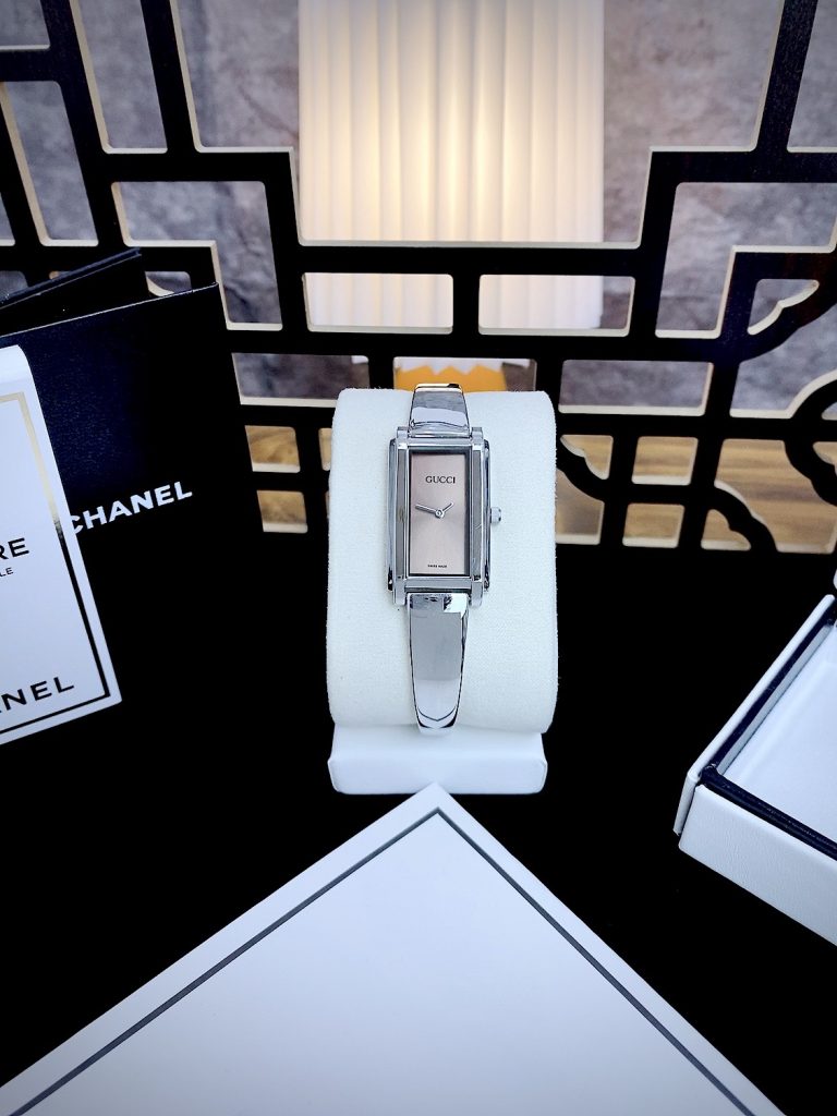 Đồng hồ Gucci Horsebit Bracelet 1500 nữ máy Quartz Japan Like auth 37x21mm
