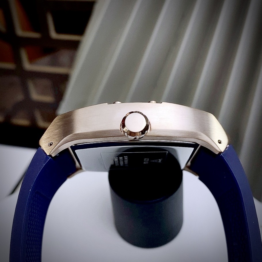 Đồng hồ Guess nam dây Silicon GW0202G1 Like auth 43mm