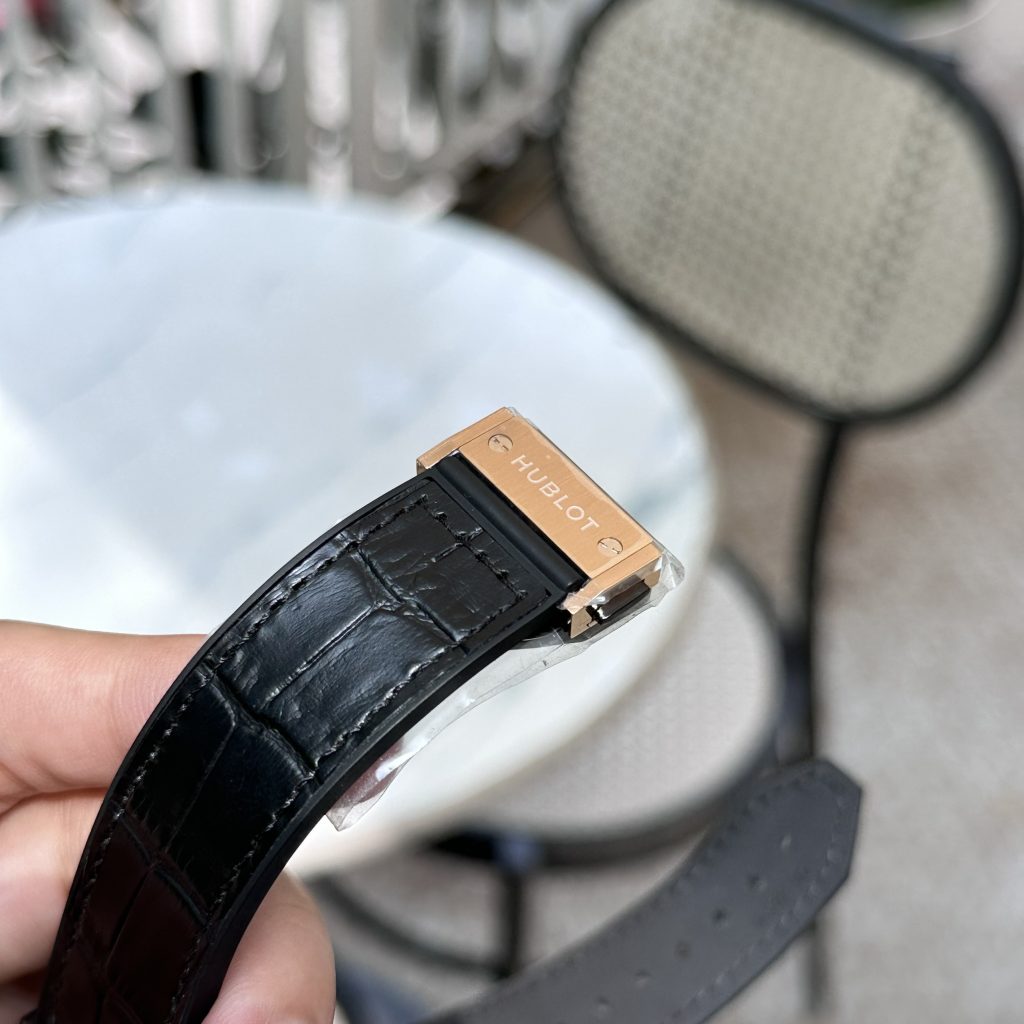 Đồng hồ Hublot chế tác Classic Fusion Ceramic demi mặt carbon JJZ 42mm (1)