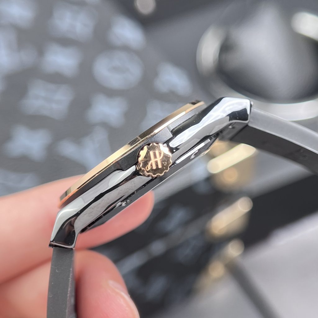 Đồng hồ Hublot chế tác Classic Fusion gốm đen demi vàng hồng JJZ 42mm (1)