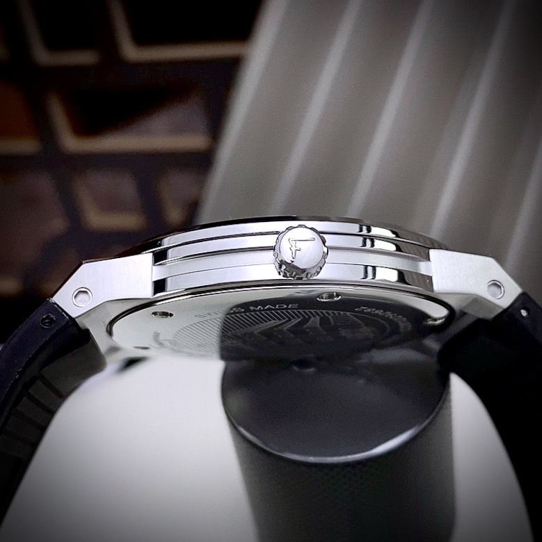 Đồng hồ Salavatore Ferragamo F-80 nam dây da Fake cao cấp 40mm