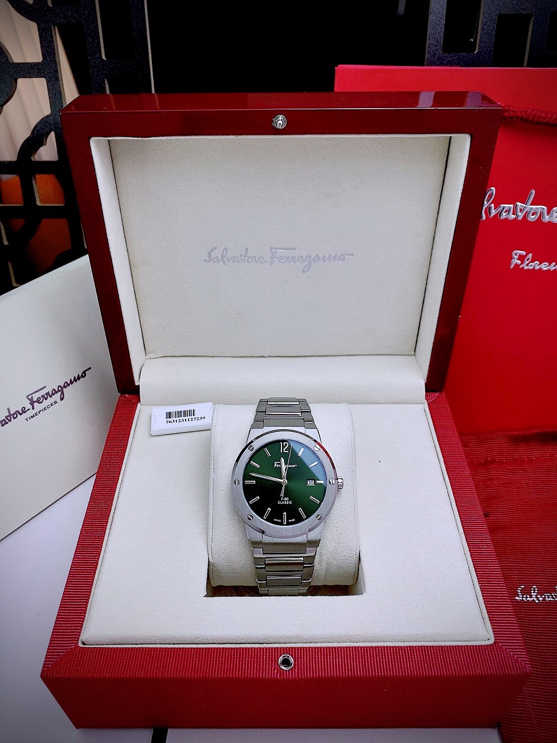 Đồng hồ Salavatore Ferragamo F-80 nam dây kim loại Super Fake 40mm (2) Đồng hồ Salavatore Ferragamo F-80 nam dây kim loại Super Fake 40mm