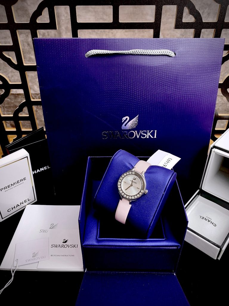 Đồng hồ Swarovski Lovely Crystals 5261493 nữ dây da Like auth 31mm